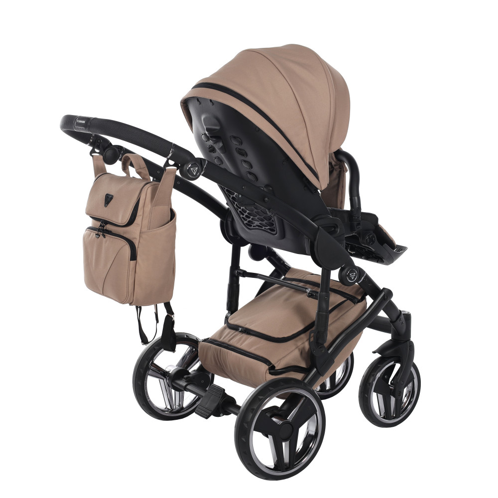 Junama Diamond Basic v2 04 дитяча коляска