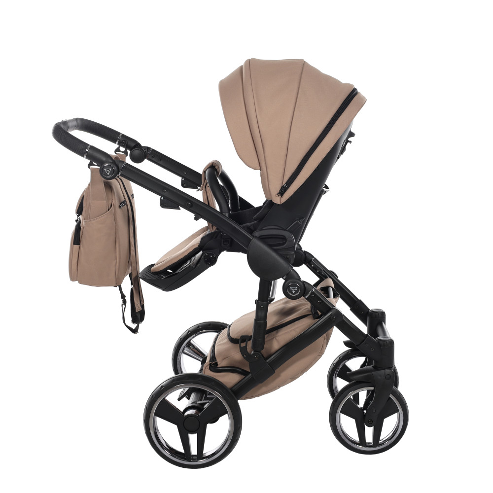 Junama Diamond Basic v2 04 дитяча коляска