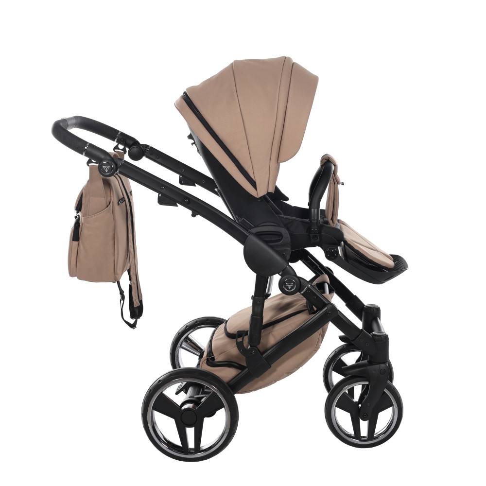 Junama Diamond Basic v2 04 дитяча коляска