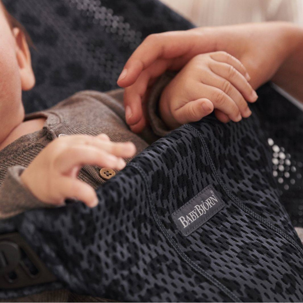BabyBjorn Bliss - шезлонг для немовля, крісло для дітей (0 - 2 роки, 3,5 - 13 кг) • Anthracite Leopard / Black Fram
