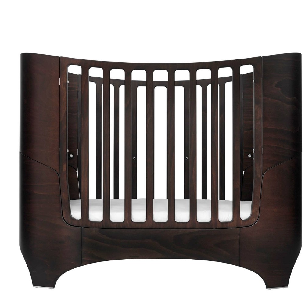 Leander Classic Junior дитяче ліжечко (0-7 роки) • Темний горіх