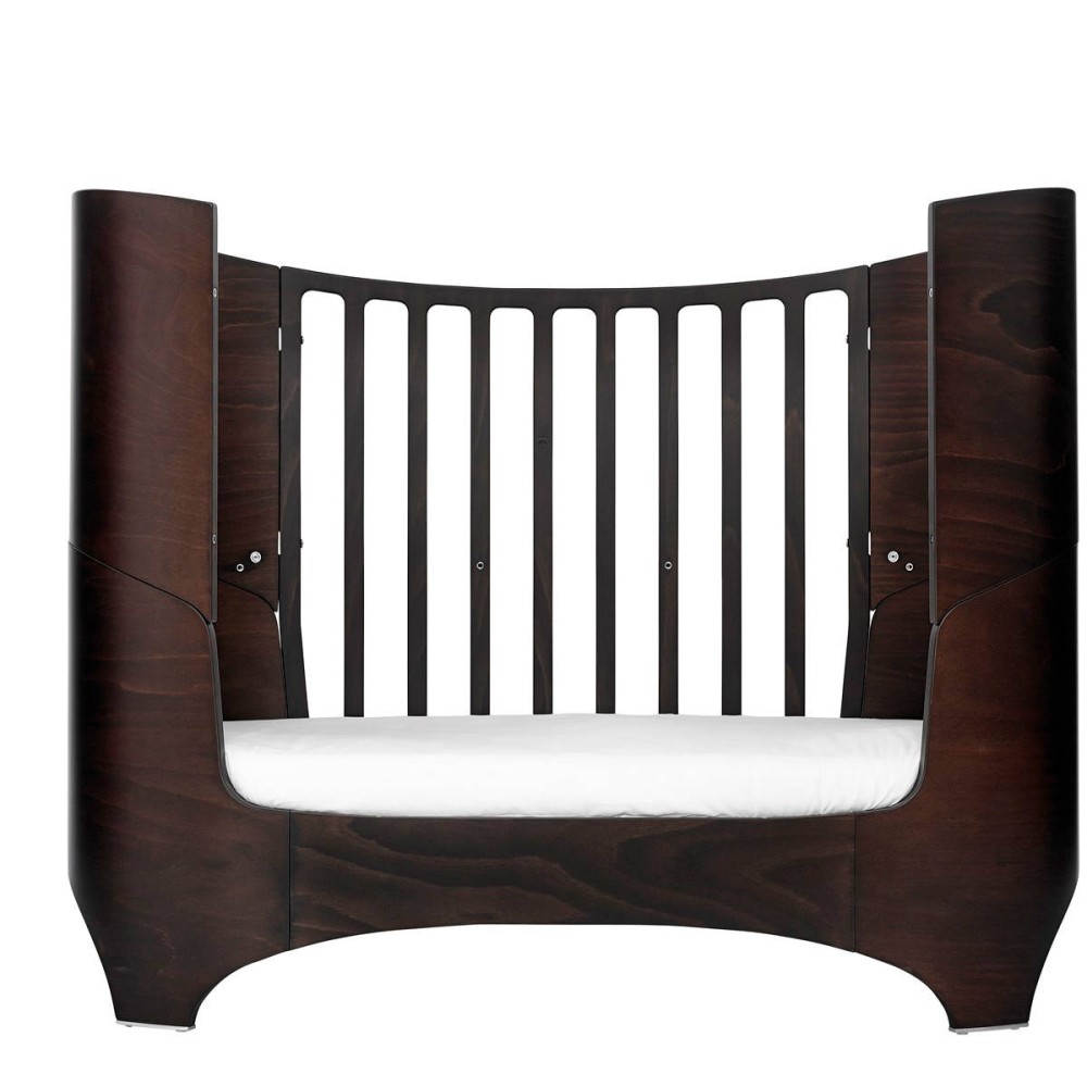 Leander Classic Junior дитяче ліжечко (0-7 роки) • Темний горіх