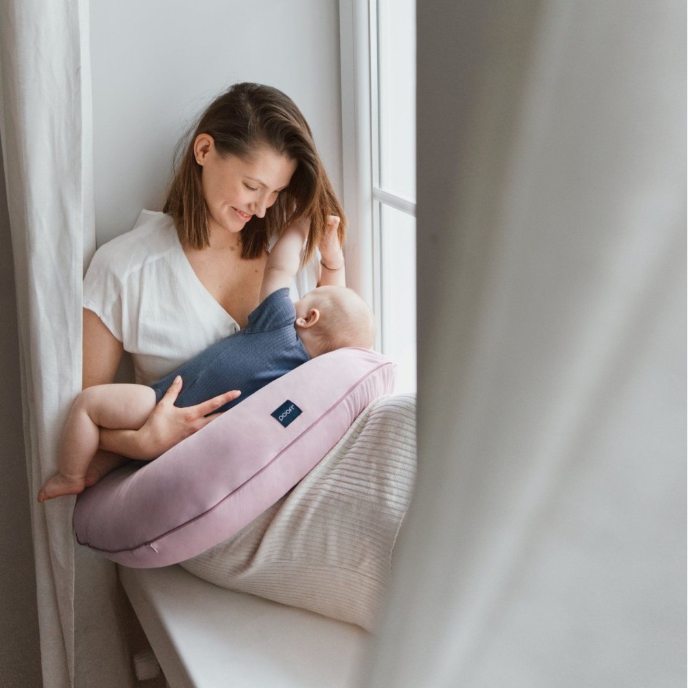 Poofi Organic - подушка для годування, бавовна органічна (50×60 см) • Півонія