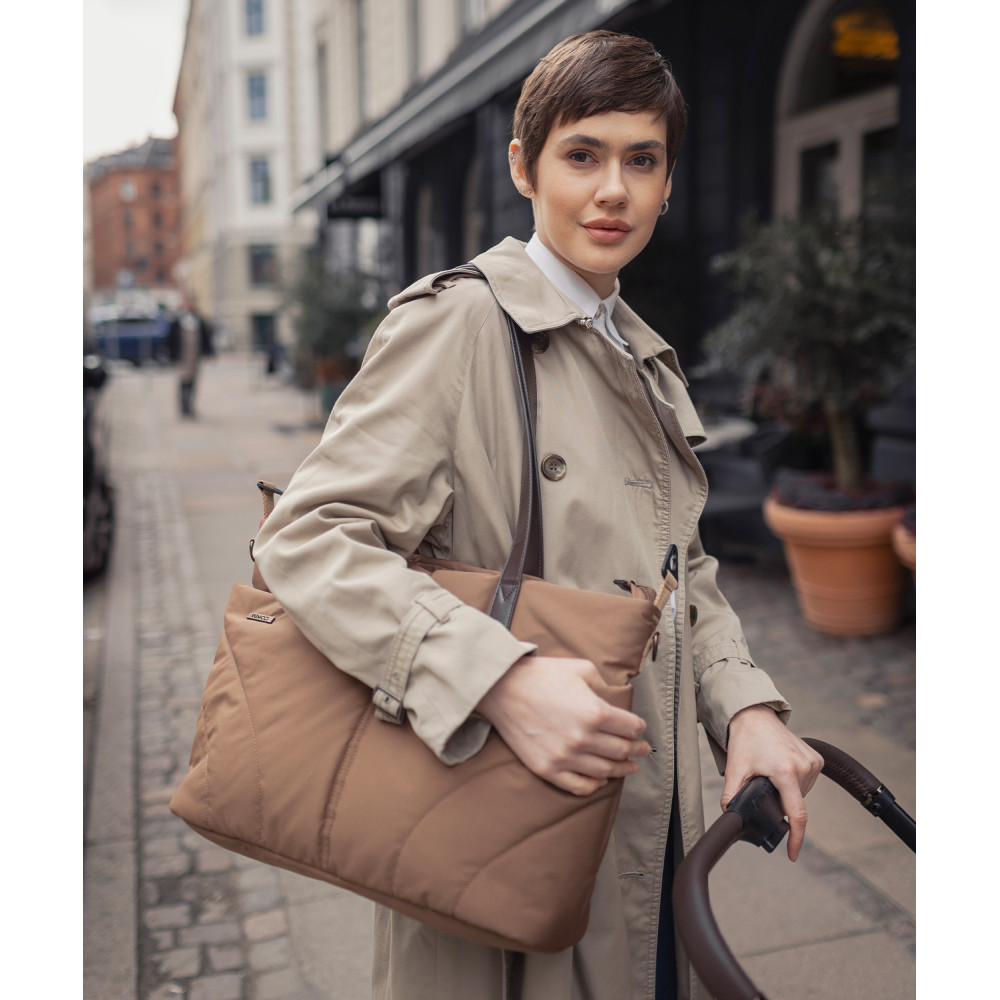 Venicci Claro 2 - lekki wózek dziecięcy 2w1 z regulacją wysokości gondoli i siedziska spacerówki • Caramel