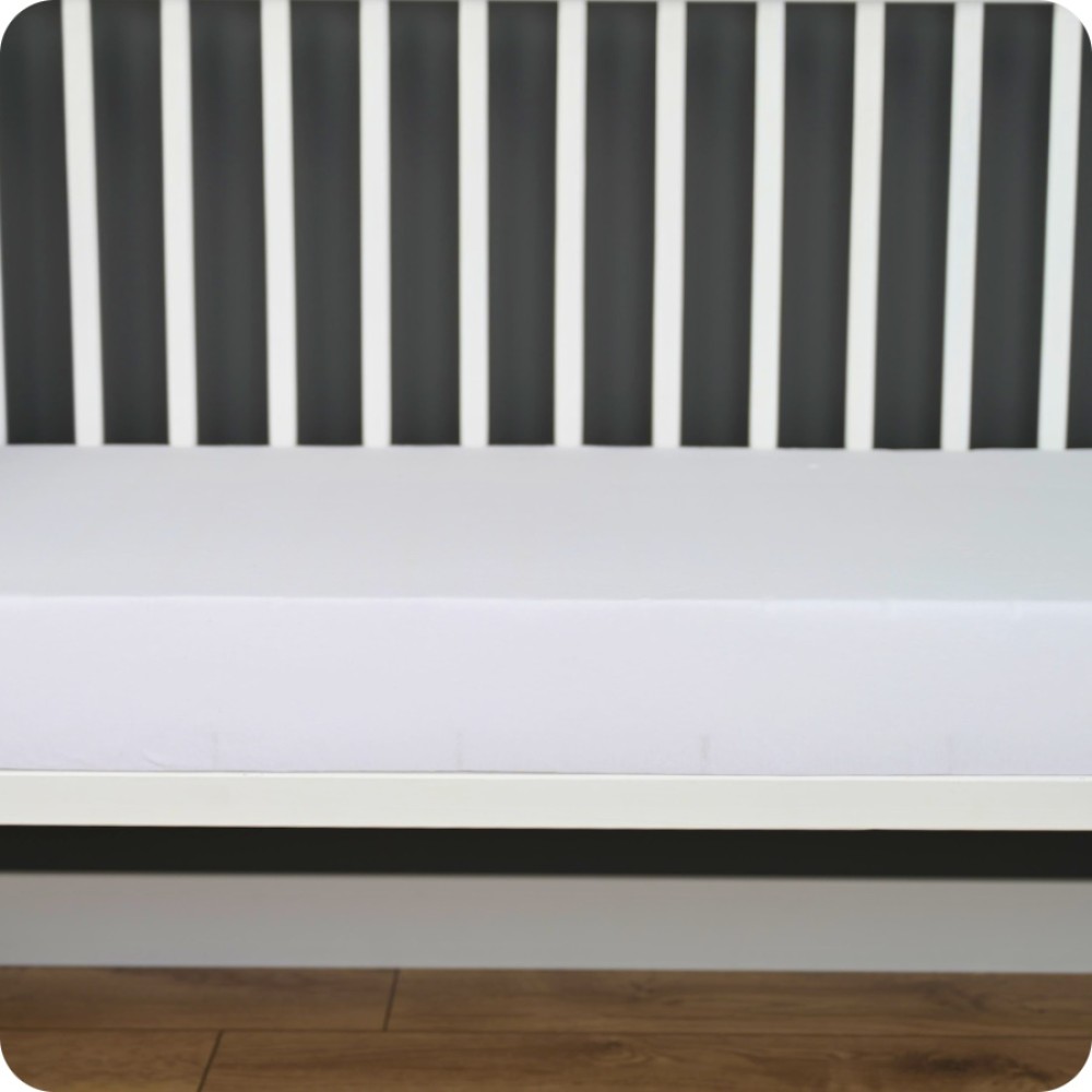 Fiki Miki - prześcieradło bambusowe z gumką do łóżeczka (120 х 60 cm) • Białe