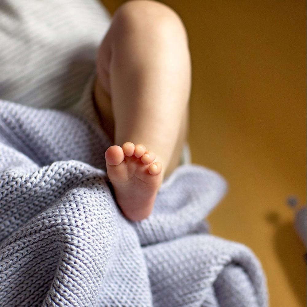 Poofi Organic Color - дитяче простирадло з органічної бавовни для ліжечка (120 х 60 см) • Musztardowy