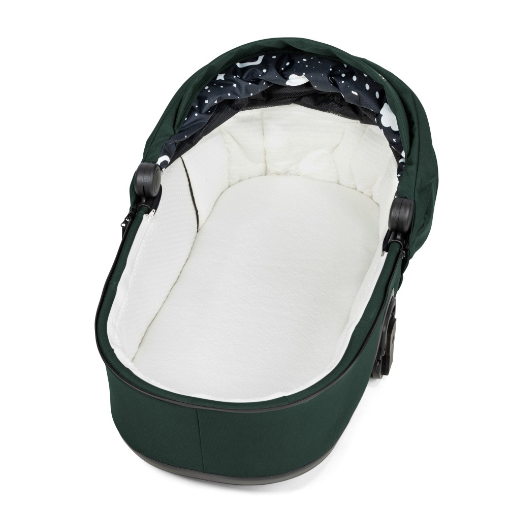 Tutis Mio 3+ - lekki wózek dziecięcy 2w1 (gondola z wkładką termiczną, materac dwustronny lato-zima, pokrowiec z włókna bambusowego, ilustracje wewnątrz budki, terenowe koła) • Essential Pacific Green