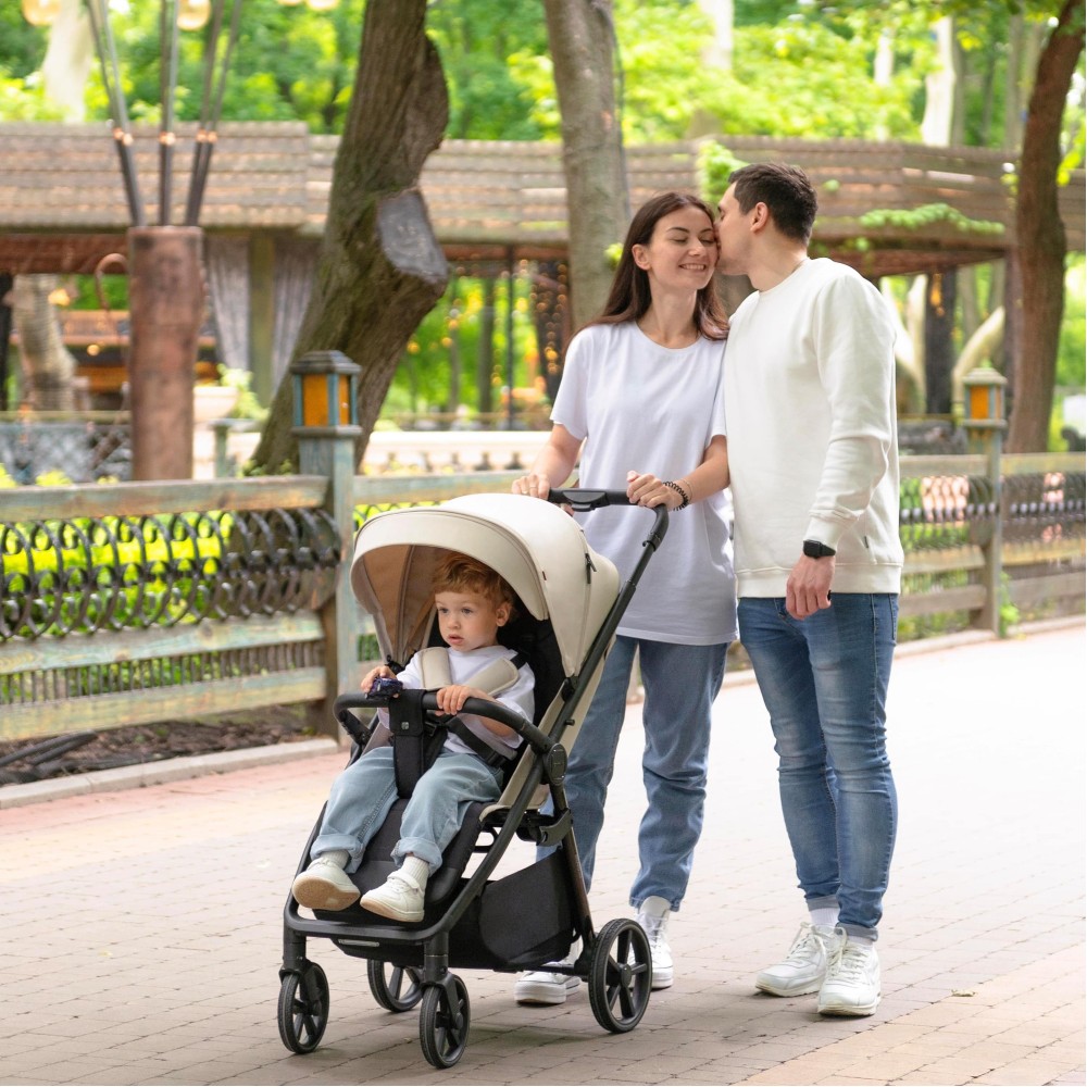 Carrello Bravo Lite CRL-5529 - wózek spacerowy całoroczny, spacerówka z dużymi kołami, z lampką LED, teleskopowa regulacja rączki, łatwe składanie • Bamboo Green