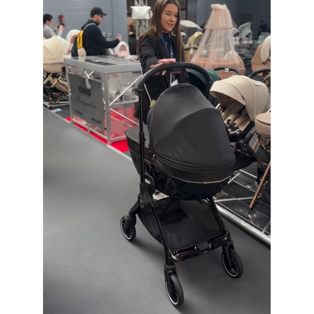 Junama Switch - wózek dziecięcy 2w1 z przekładaną rączką (odwracalna kierownica) • Black