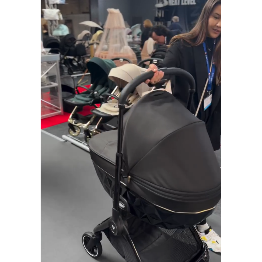 Junama Switch - wózek dziecięcy 2w1 z przekładaną rączką (odwracalna kierownica) • Black