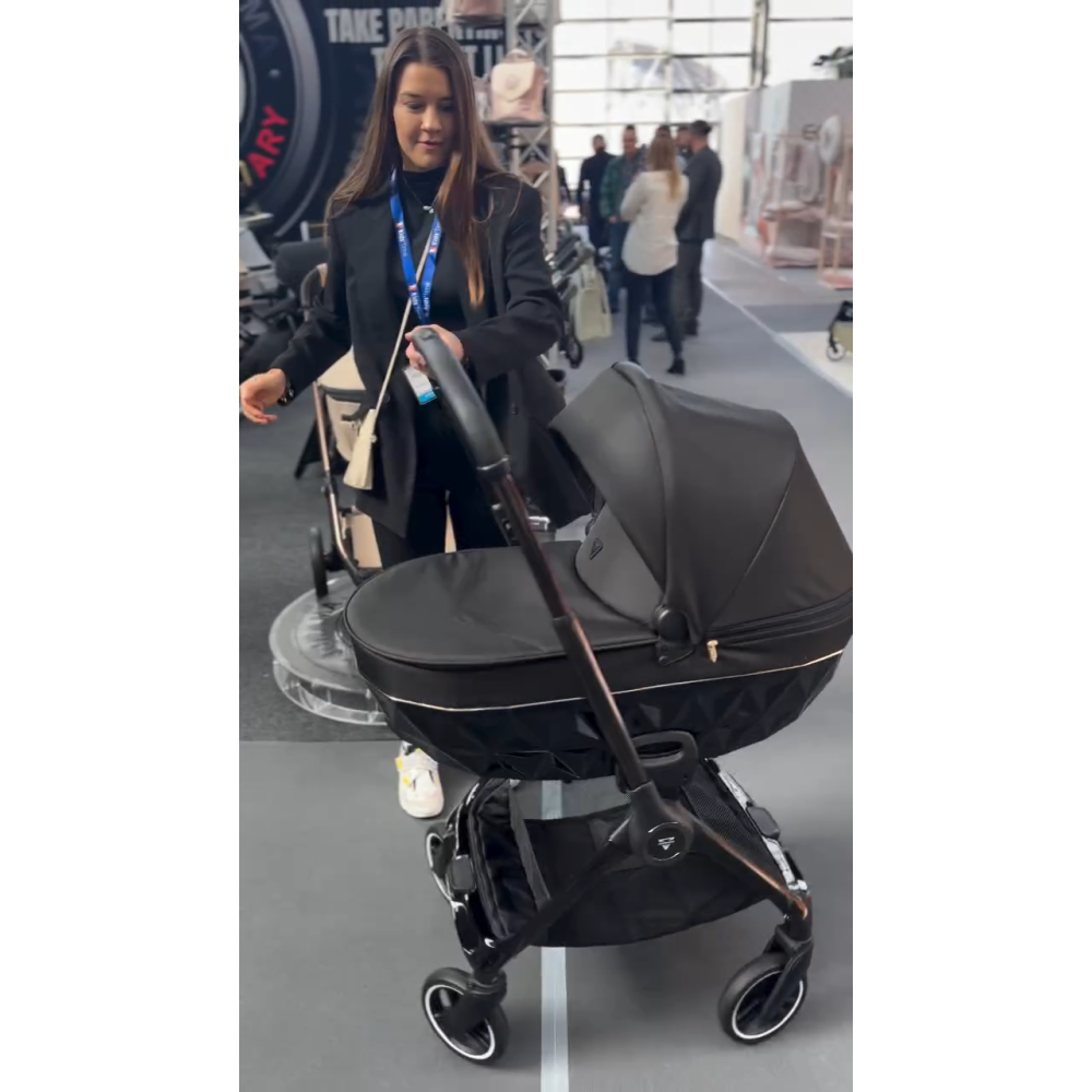 Junama Switch - wózek dziecięcy 2w1 z przekładaną rączką (odwracalna kierownica) • Black