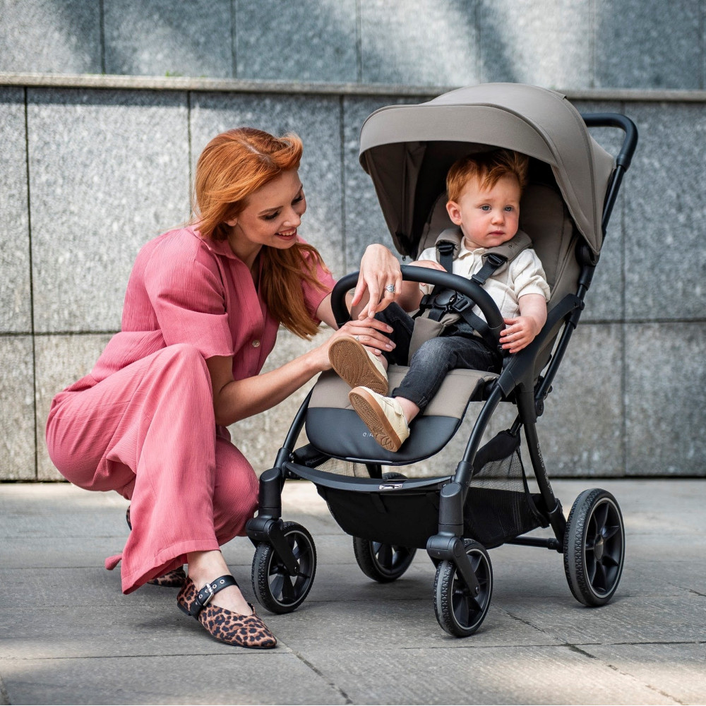 Espiro Fuel Pro - легка прогулянкова коляска, компактний візок, автоматична система складання • 09 Energy Taupe