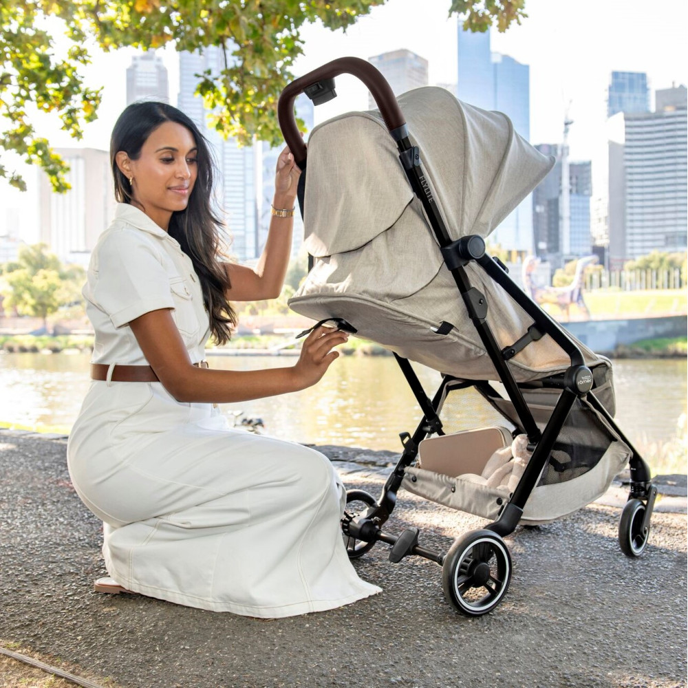 Britax Romer Flylite - легка прогулянкова коляска, візок для літака, швидке складання • Teak