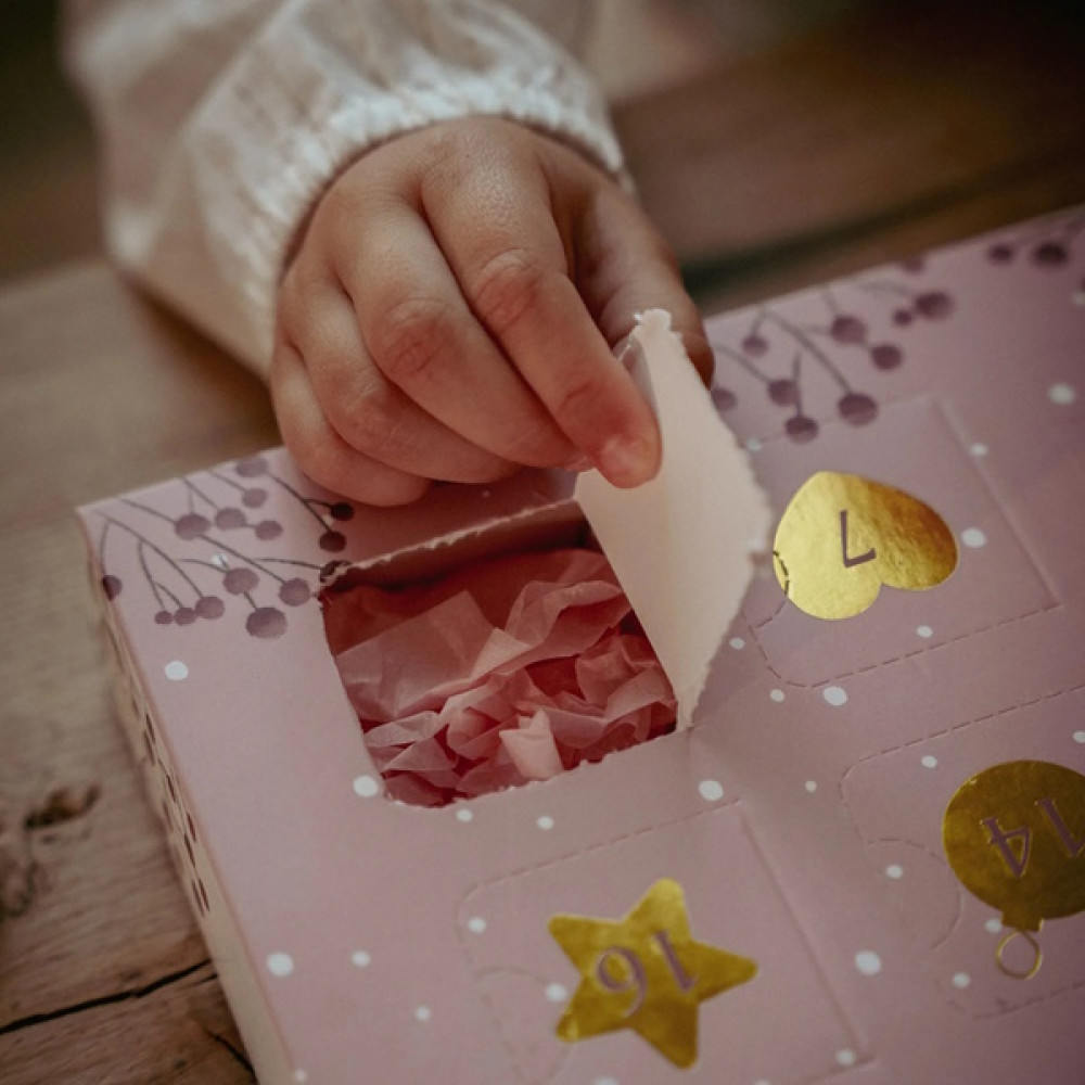 Little Dutch Kalendarz adwentowy – Stwórz swoje bransoletki charms