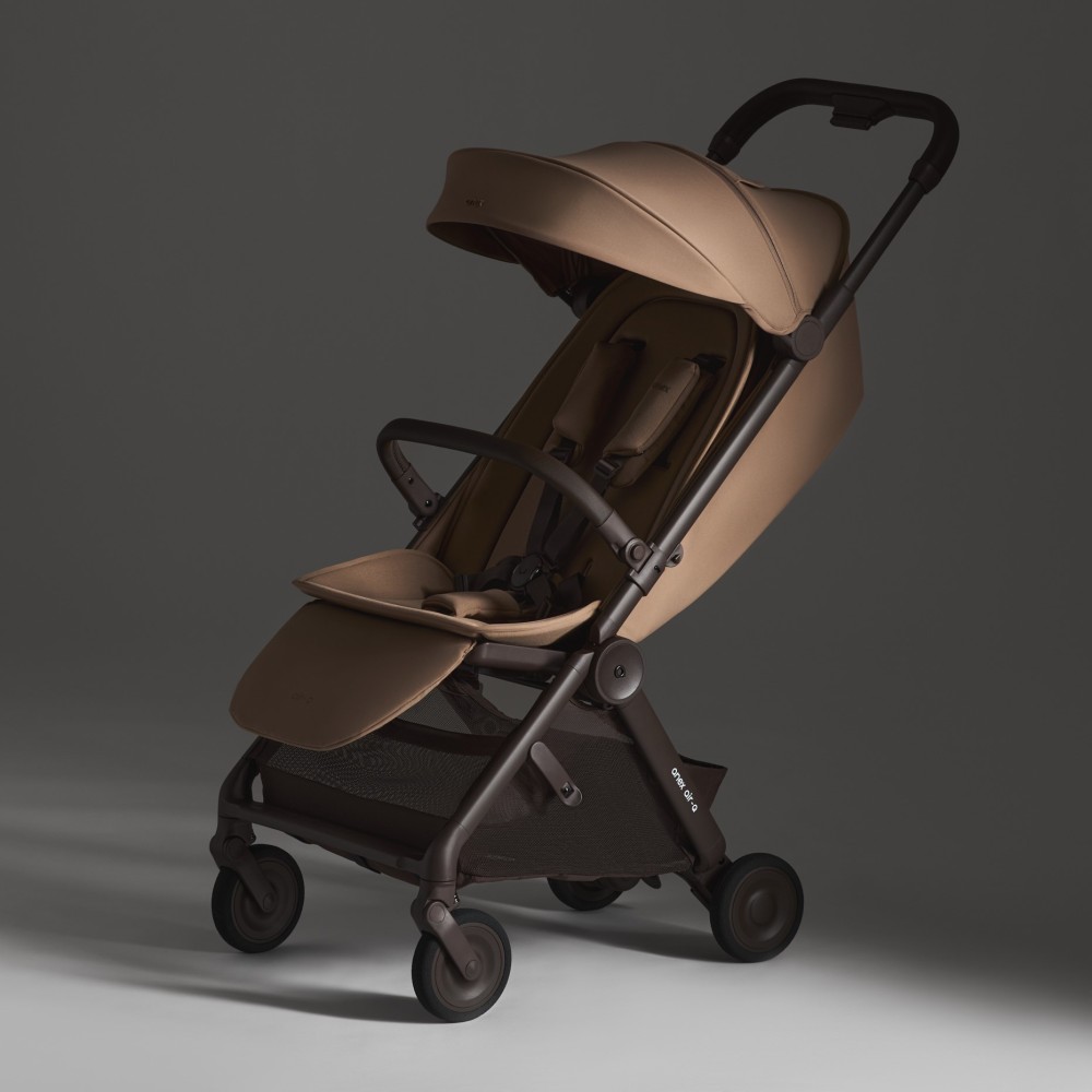 Anex Air-Q - lekki wózek dziecięcy 2w1, kompaktowy wózek podróżny, gondola składana razem ze stelażem do rozmiarów bagażu podręcznego • Karamell