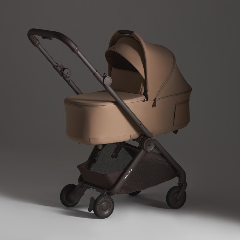 Anex Air-Q - lekki wózek dziecięcy 2w1, kompaktowy wózek podróżny, gondola składana razem ze stelażem do rozmiarów bagażu podręcznego • Karamell