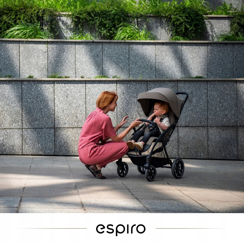 Espiro Fuel Pro - lekki wózek spacerowy do miasta, kompaktowa spacerówka, system automatycznego składania autofolding • 108 Rushing Plum Espiro Fuel Pro - lekki wózek spacerowy do miasta, kompaktowa spacerówka, system automatycznego składania autofolding • 108 Rushing Plum
