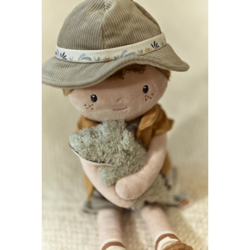 Little Dutch - przytulanka laleczka Jim Safari Friends 35 cm (LD4686) • 1 rok+ Little Dutch - przytulanka laleczka Jim Safari Friends 35 cm (LD4686) • 1 rok+