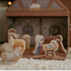 Little Dutch - szopka bożonarodzeniowa w walizce z drewnianymi figurkami FSC (LD4879) • 18 mc+