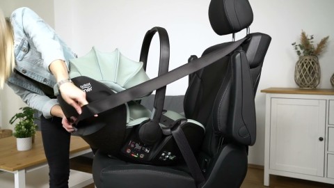 Britax Römer Baby-Safe 5Z2 - rozkładany, obrotowy fotelik samochodowy, nosidełko (0 - 15m / 40 - 85cm) • Galaxy Black