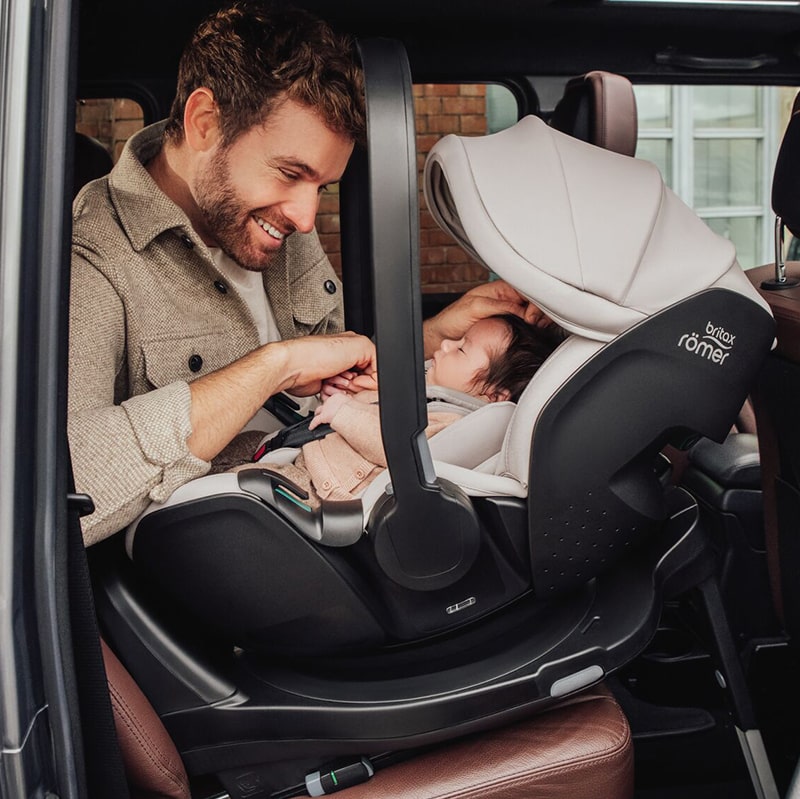 fotelik samochodowy Britax Romer Baby-Safe Pro z bazą Vario Base