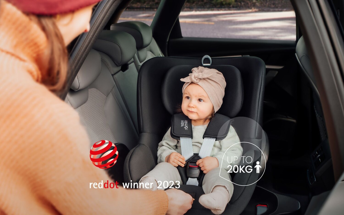 Britax Romer Dualfix M Plus obrotowy fotelik samochodowy 2023 roku od 3 miesięcy