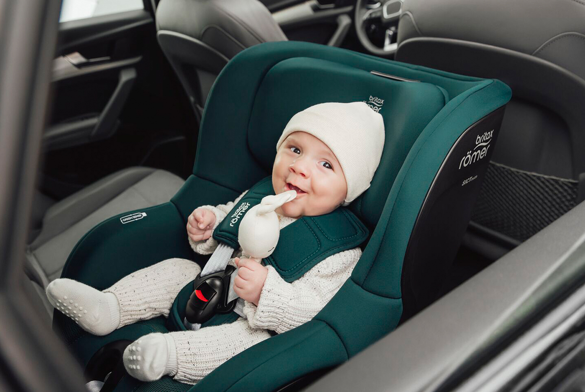 dla dzieci w wieku od 3 miesięcy Britax Romer Dualfix PRO M fotelik samochodowy 2023 roku