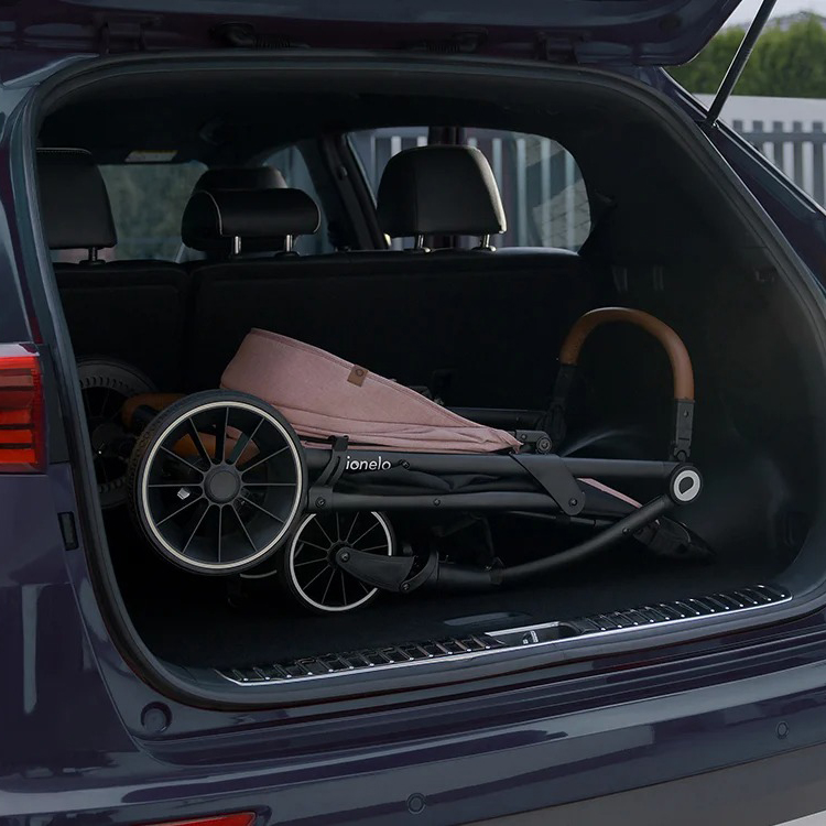 Wygodne składanie i praktyczne dodatki Lionelo Alexia