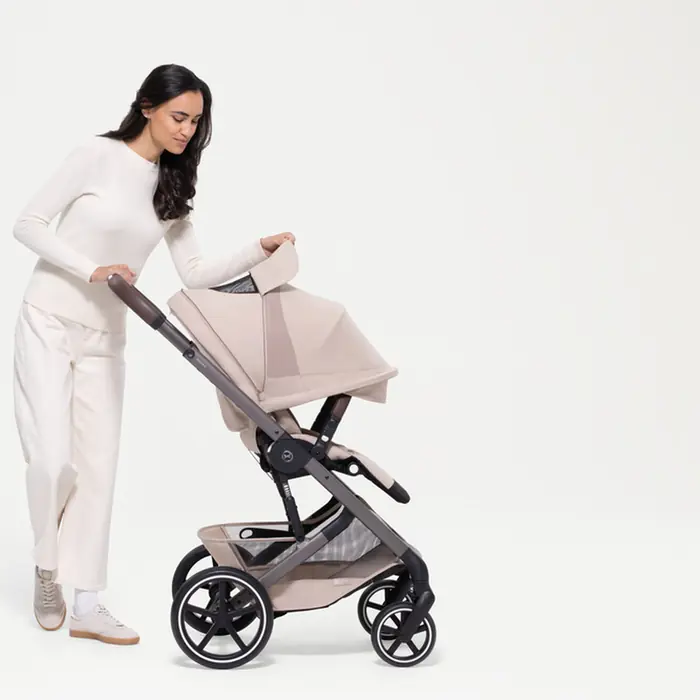 Budka XXL z filtrem UPF50+, Cybex Balios S Lux 2026 - wózek spacerowy z odwracanym siedziskiem, pozycją leżącą i składaniem jedną ręką • Almond Beige