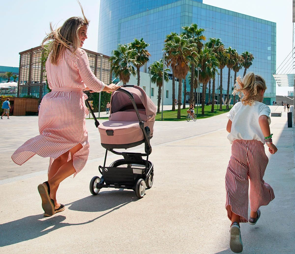 Коляска Easywalker Charley з люлькою для новонародженого